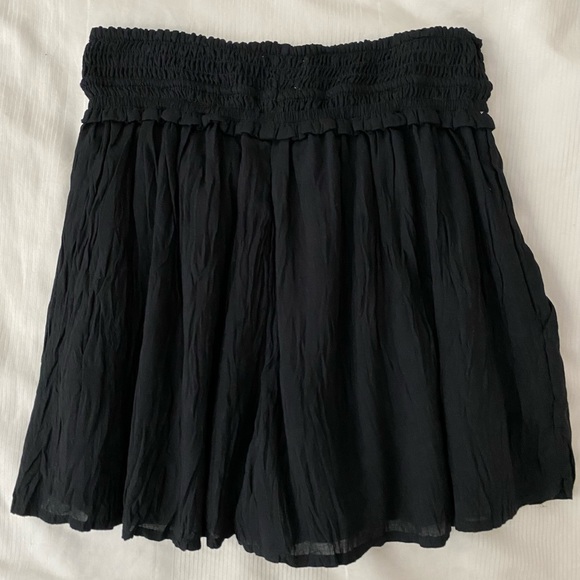 Wilfred Blais Shorts - Picture 2 of 6